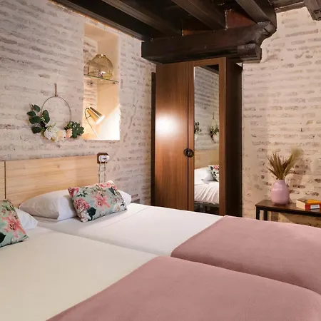 Unika Homes Hombre De Piedra Siviglia